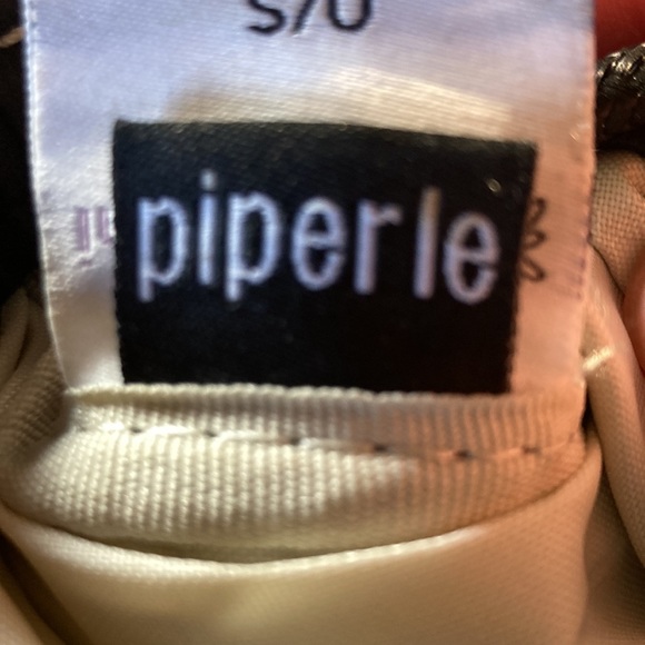 Sherpani Piperle Crossbody - Picture 13 of 13